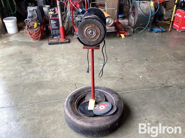 central-machinery-bench-grinder-image-8