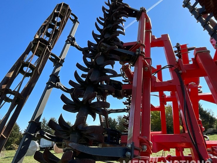 2016-kuhn-krause-8005-excelerator-verticle-tillage-tool-image-44