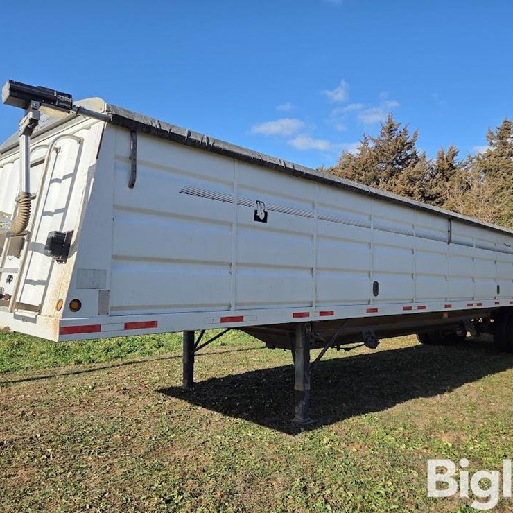 2010 Neville Built Hopper Bottom T/A Steel Grain Trailer