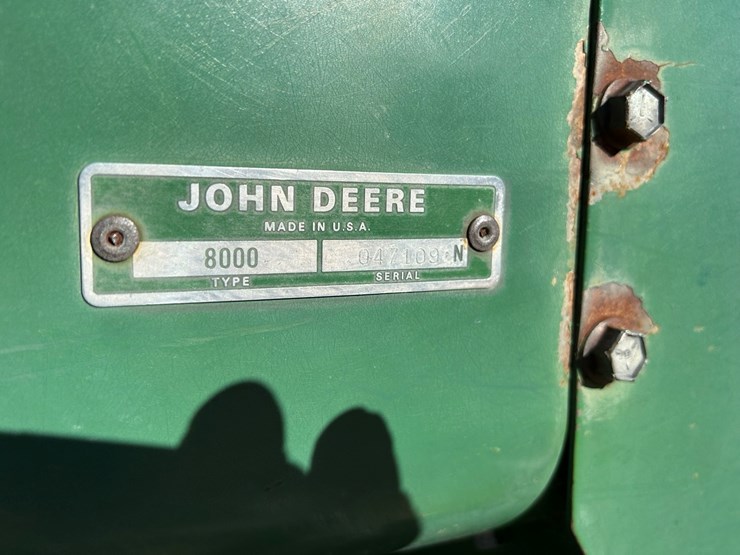 john-deere-8300-image-13