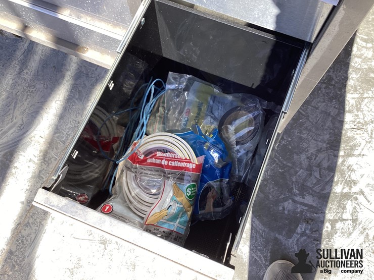 craftsman-tool-chest-box-w/misc-tools-image-17