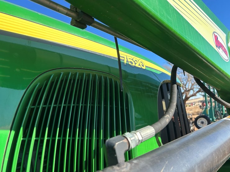 2007-john-deere-7520-image-13