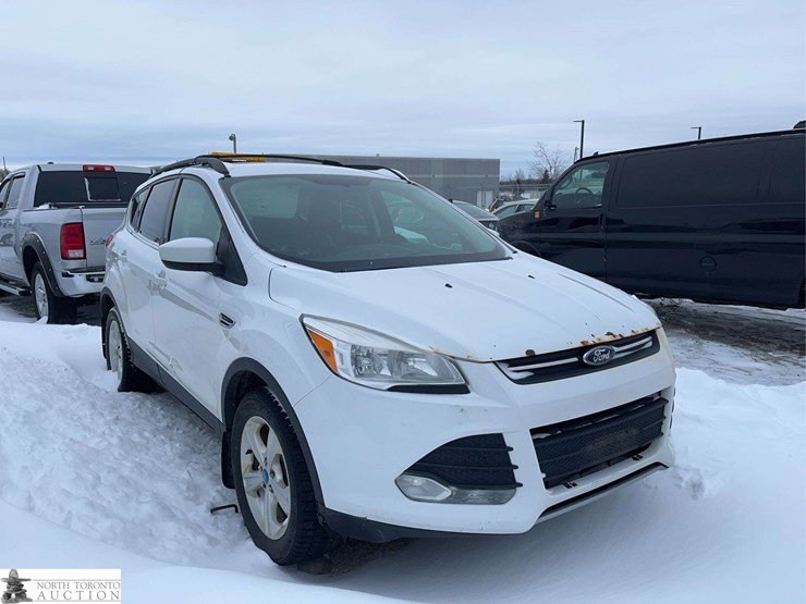 2013-ford-escape-se-image-3