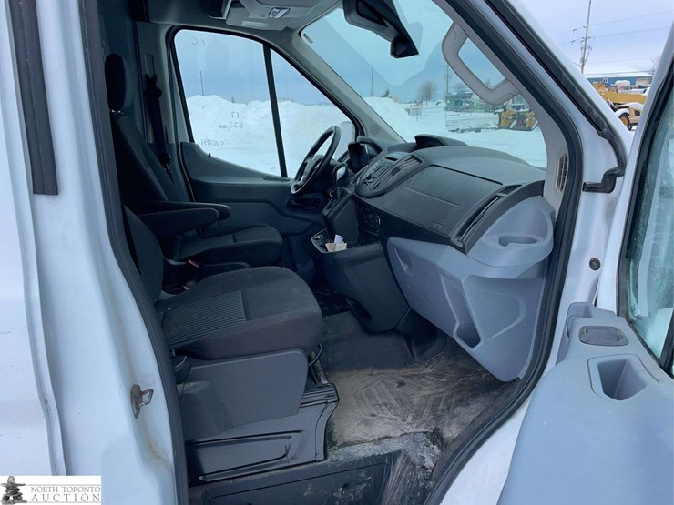 2017-ford-transit-image-25