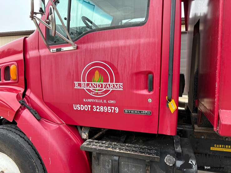 2001-sterling-lt7501-image-12