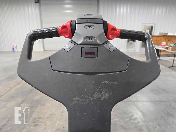 raymond-8400-image-12