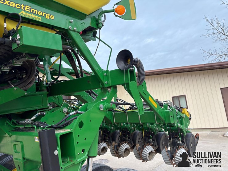 2019-john-deere-1795-image-17
