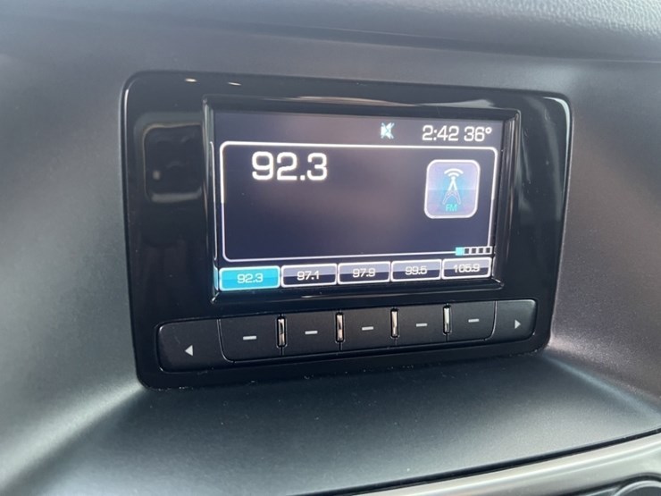 2016-chevrolet-tahoe-image-33