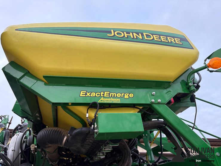 2019-john-deere-1795-image-13