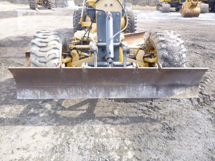 2004-volvo-g86-image-14