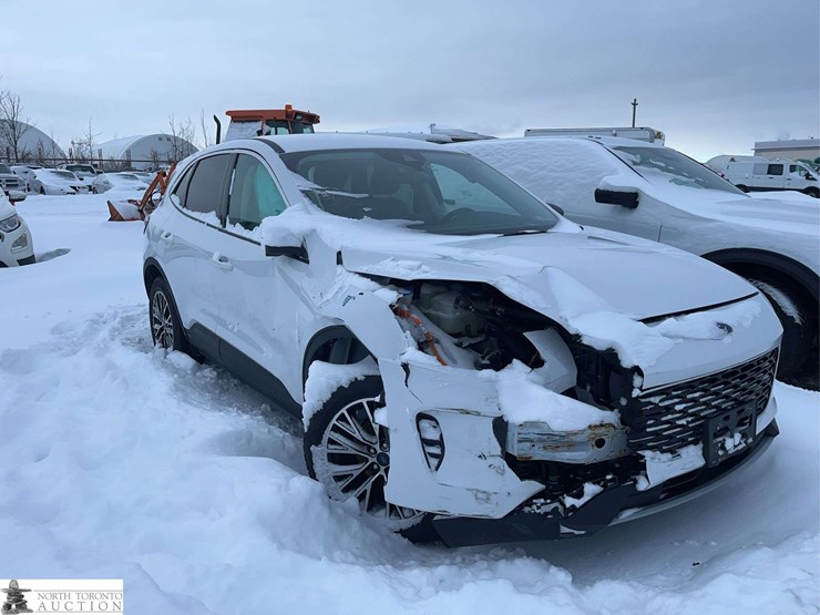 2022-ford-escape-se-image-3