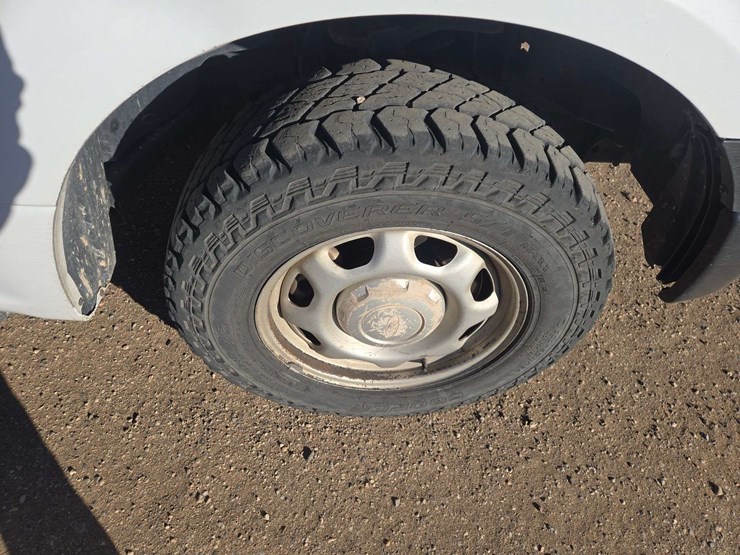 2020-ford-f150-xl-image-9