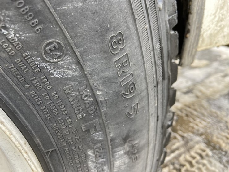 1994-chevrolet-p-truck-forward-step-van-image-13