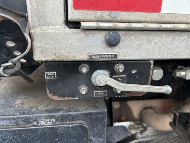 2002-sterling-l7500-image-50