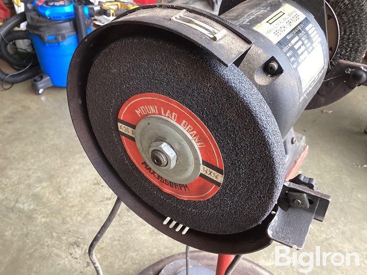 central-machinery-bench-grinder-image-14