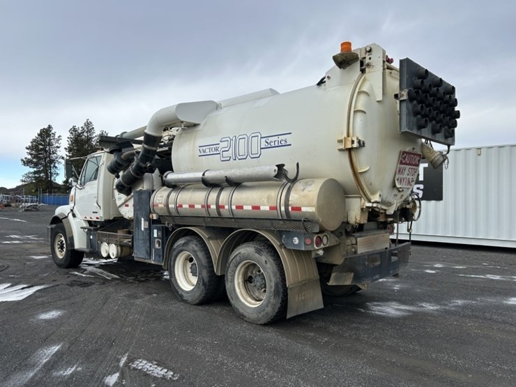 2002-sterling-l7500-image-3