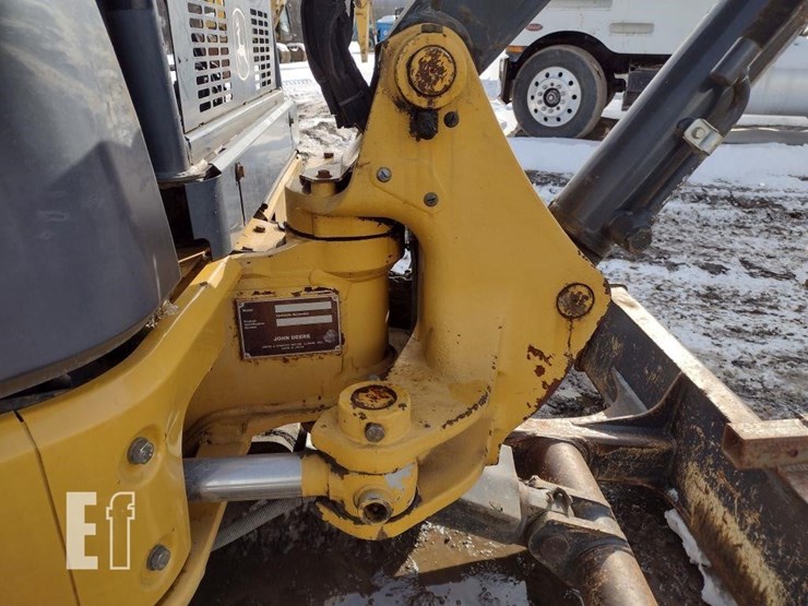 2013-deere-35d-image-23