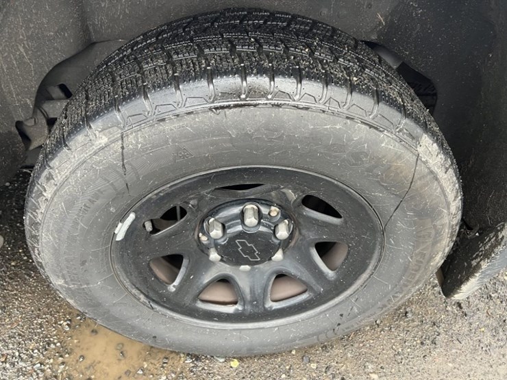 2017-chevrolet-tahoe-image-17