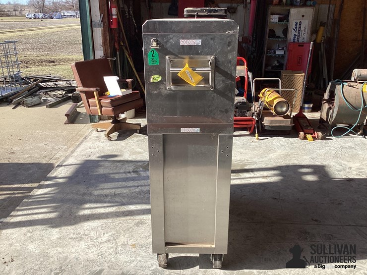 craftsman-tool-chest-box-w/misc-tools-image-8