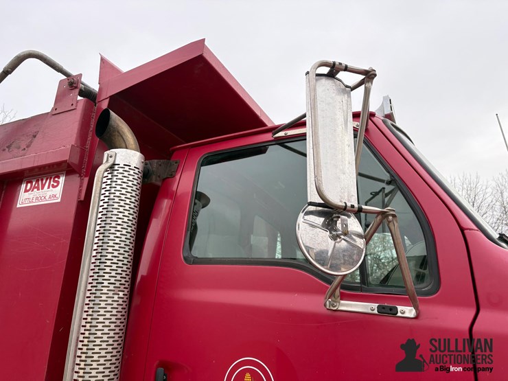 2001-sterling-lt7501-image-13