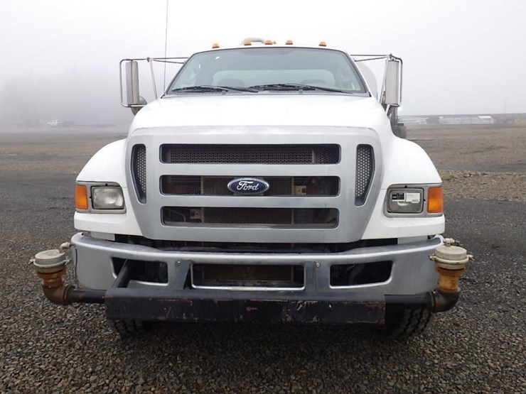 2015-ford-f750-image-2