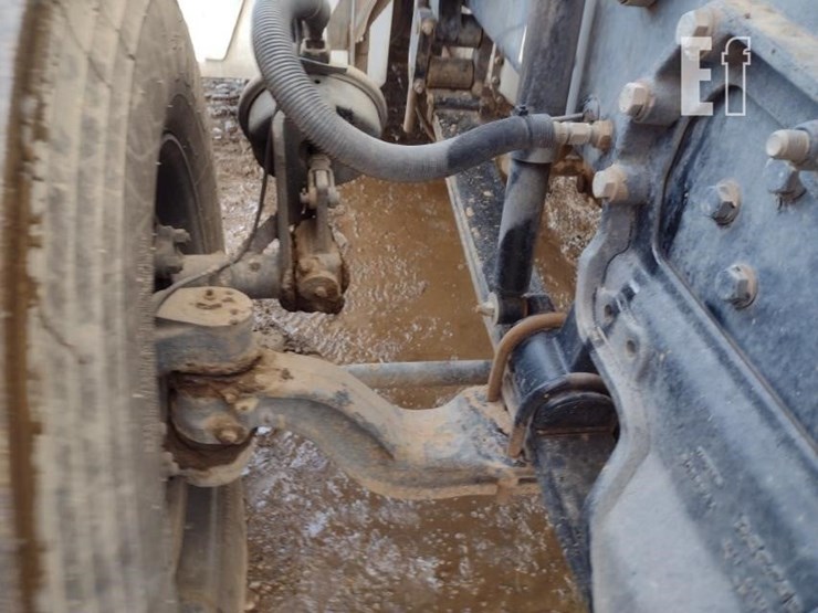 2008-peterbilt-365-image-20