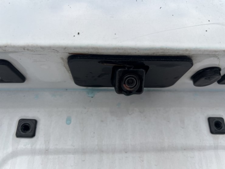 2016-chevrolet-tahoe-image-21