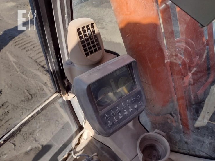 2012-hitachi-zx160-lc-3-image-8