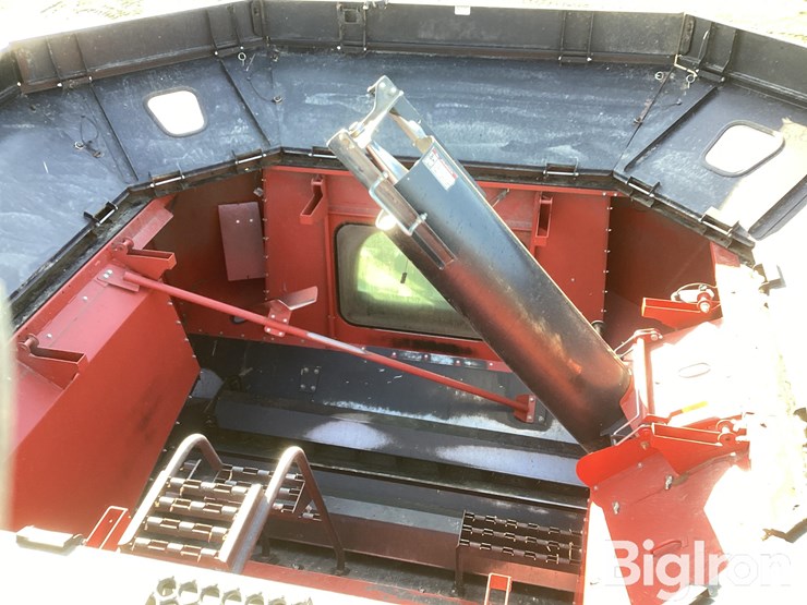 2012-case-ih-8120-image-16