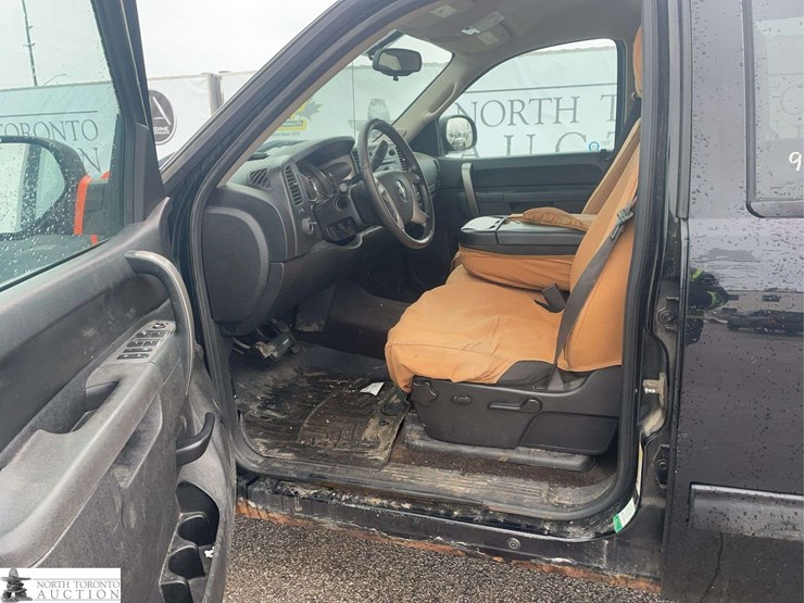 2013-chevrolet-silverado-1500-image-13