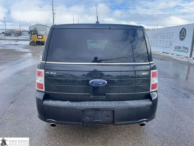 2013-ford-flex-image-4