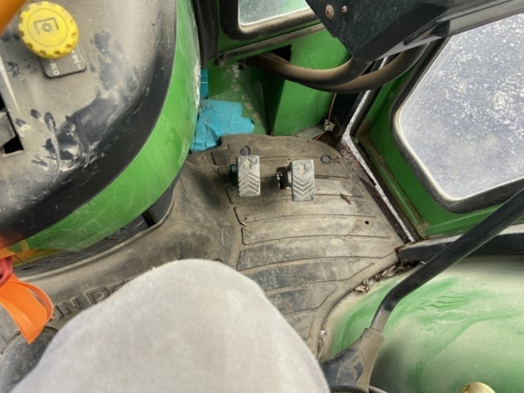 john-deere-3720-image-23