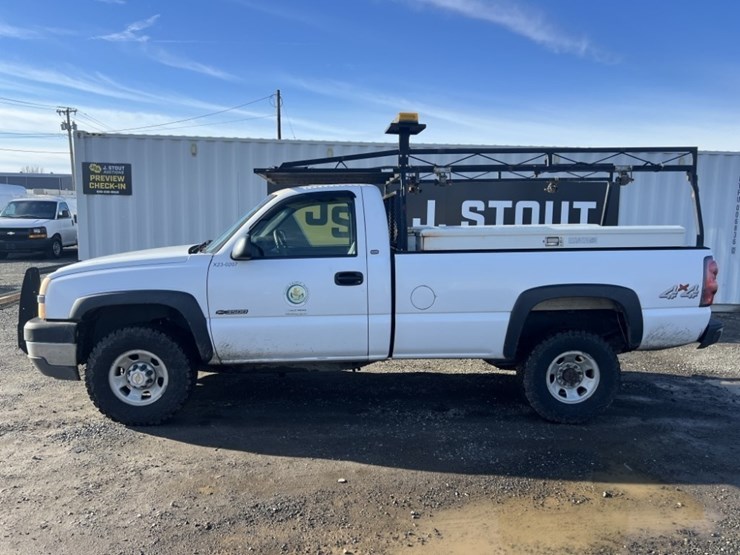2004-chevrolet-silverado-3500-image-7