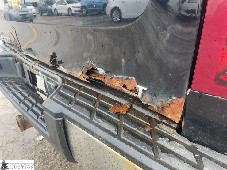 2013-chevrolet-silverado-1500-image-35