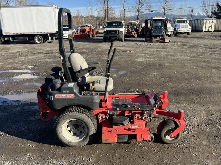 2011-gravely-proturn-48-image-3