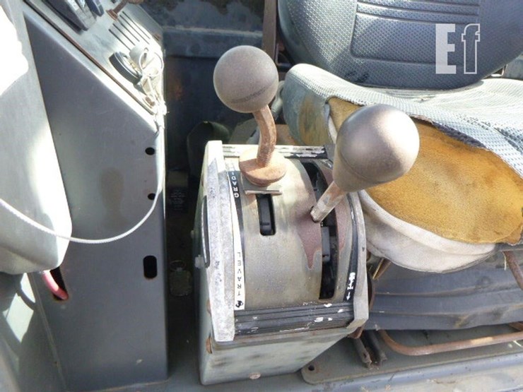 2004-volvo-g86-image-10