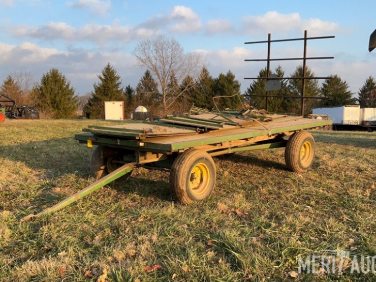 14ft.-hay-rack-on-john-deere-running-gear-image-2