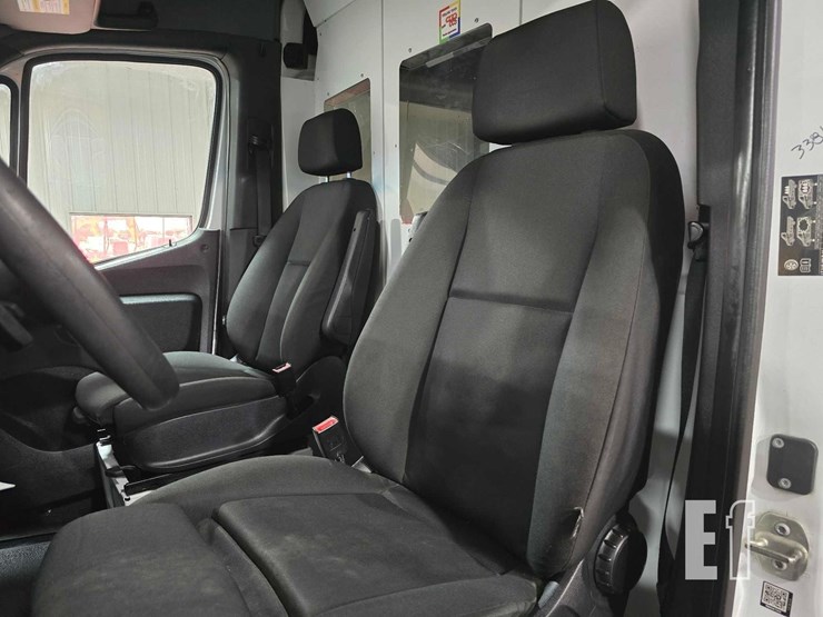 2019-mercedes-benz-sprinter-4500-image-9