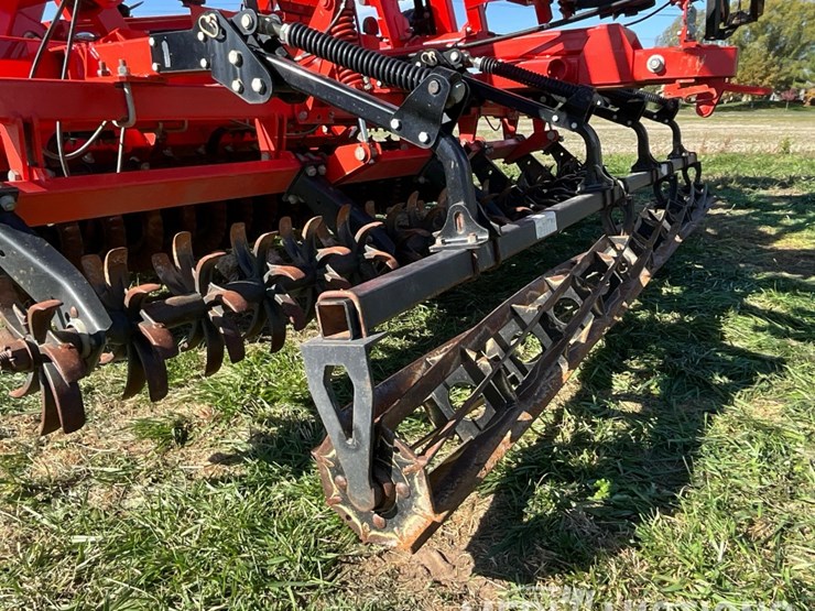 2016-kuhn-krause-8005-excelerator-verticle-tillage-tool-image-33