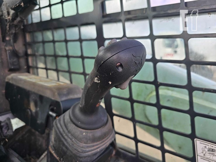 2016-bobcat-t650-image-13