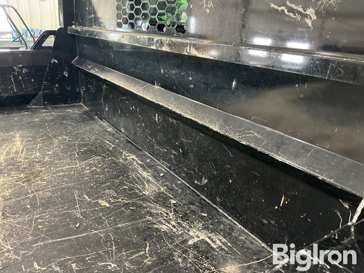 2020-chevrolet-silverado-5500hd-image-12