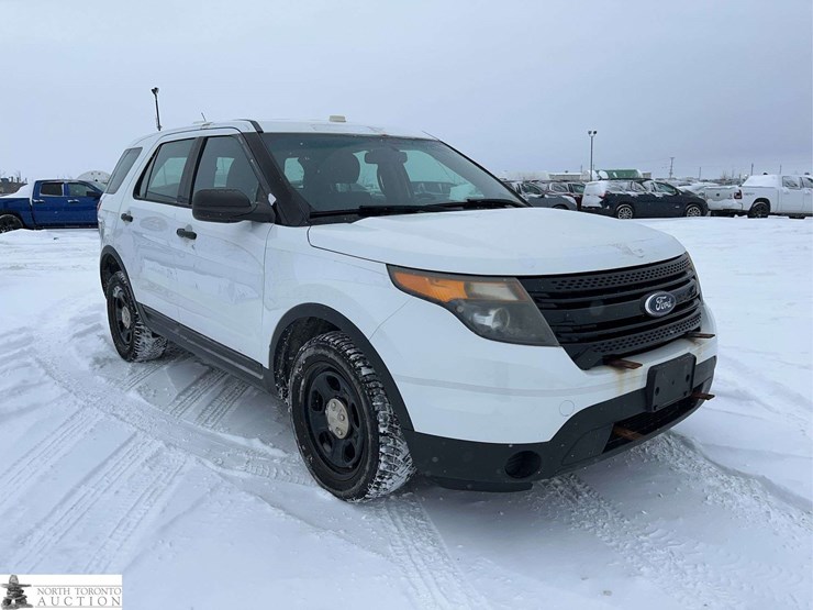 2015-ford-explorer-image-3