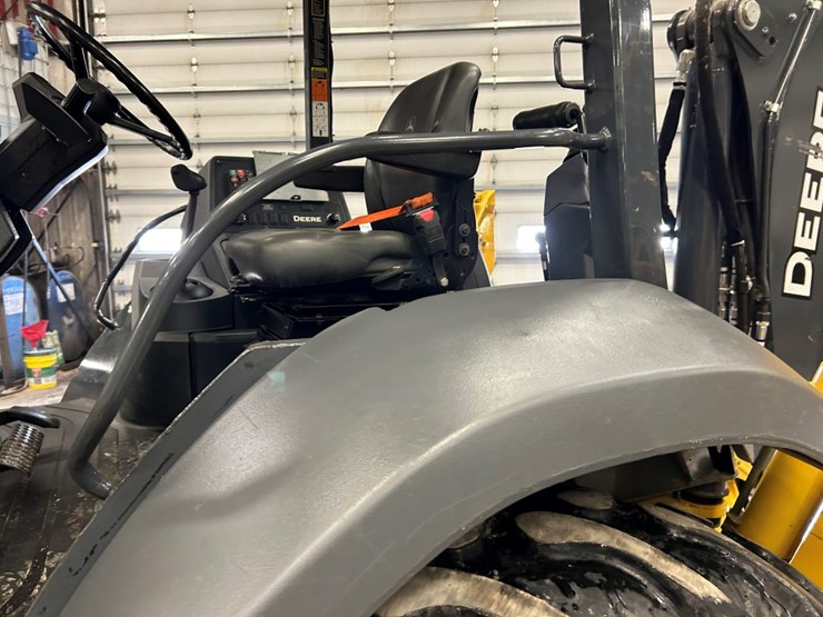 2021-deere-310sl-hl-image-40