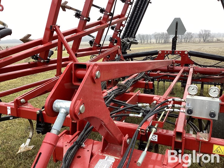 2023-case-ih-255-image-14