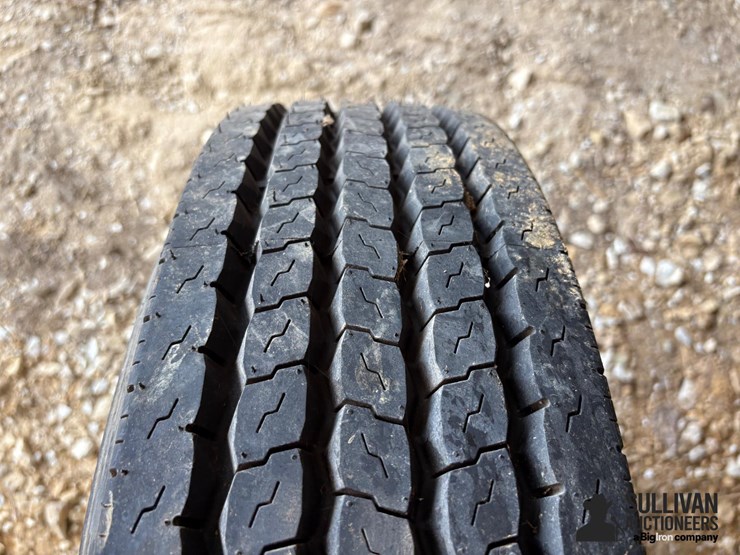 provider-215/75r17.5-on-8-bolt-rim-image-2