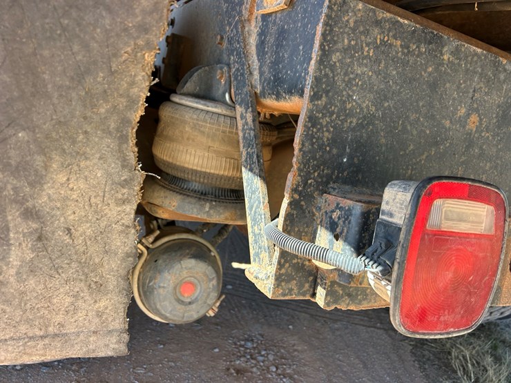 1995-international-8200-image-5