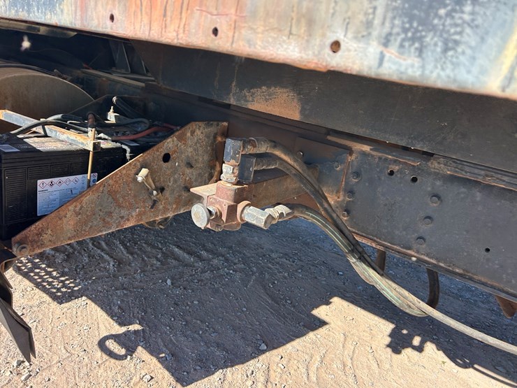 1995-international-8200-image-9