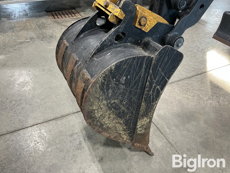 2023-deere-60g-image-14