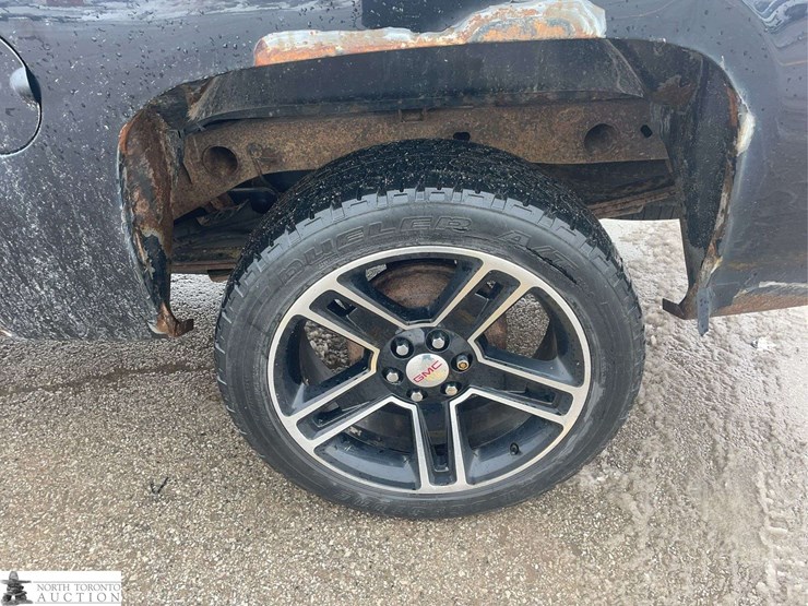 2013-chevrolet-silverado-1500-image-21