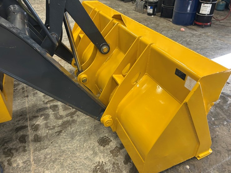 2021-deere-310sl-hl-image-8